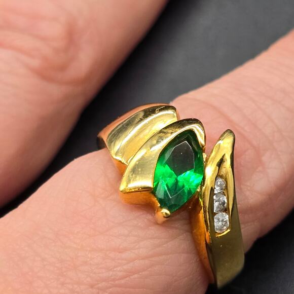 DAC Green CZ Ring Gold Plated Ring Rhinestone Cubic Zirconia - Picture 6 of 10